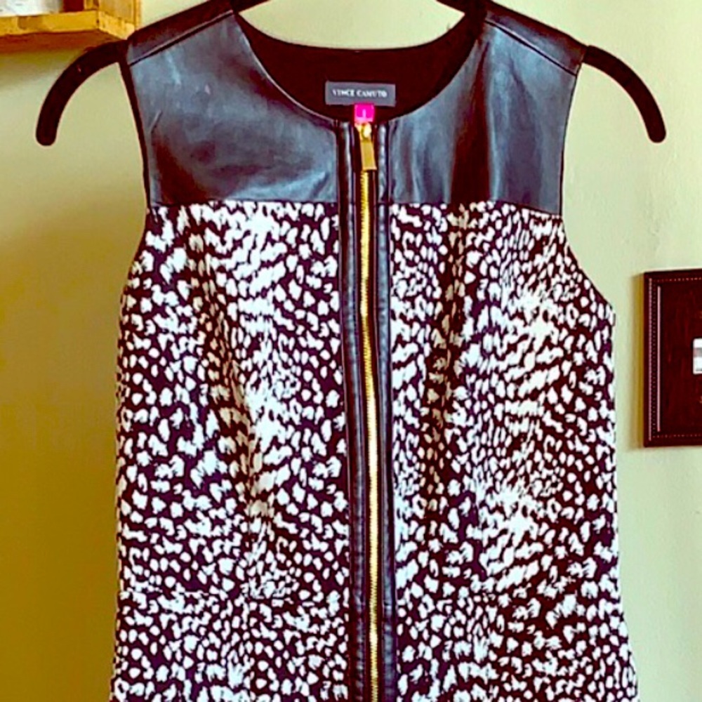 NWOT, stunning above the knee Vince Camuto Dress!